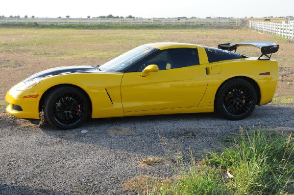 kingsnake racing c6.k after installation of CF wing, CF hood and ZR1 replic