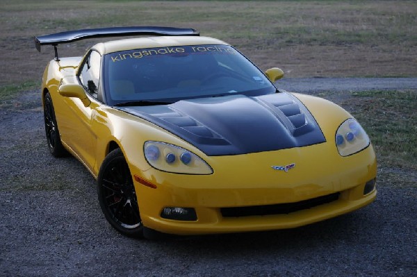 kingsnake racing c6.k after installation of CF wing, CF hood and ZR1 replic