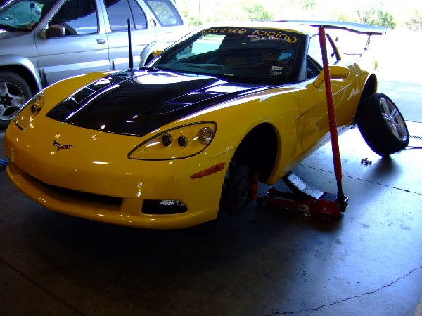 kingsnake c6.k installation of CF wing, CF hood ,  Ram Air,  ZR1 wheels