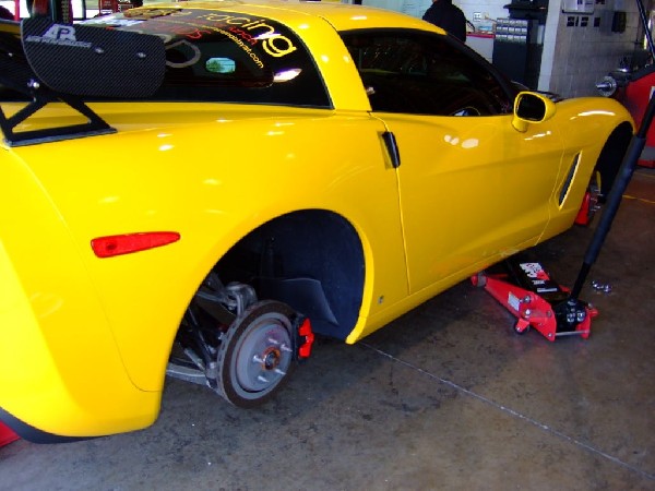 kingsnake c6.k installation of CF wing, CF hood ,  Ram Air,  ZR1 wheels