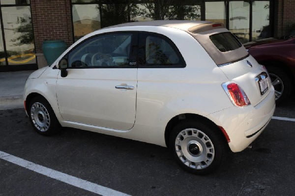 Fiat 500 - Dealership walkthru - 06/27/11 Austin Fiat - Austin Texas