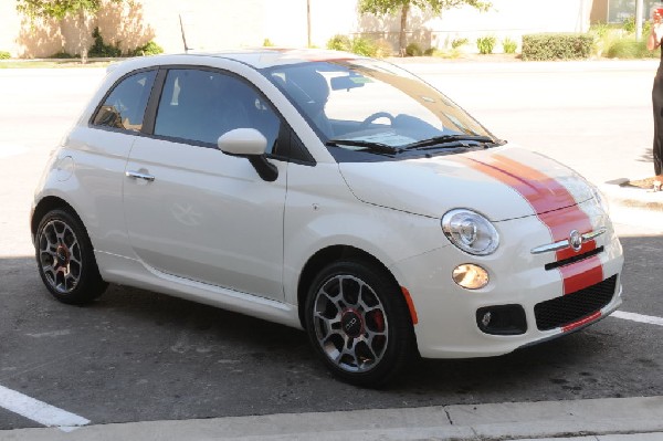 Fiat 500 - Dealership walkthru - 06/27/11 Austin Fiat - Austin Texas