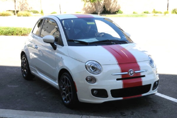 Fiat 500 - Dealership walkthru - 06/27/11 Austin Fiat - Austin Texas