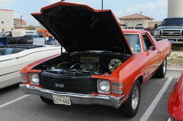 Freddy's Classic Car Cruise In - 03/19/2011 - photo by Jeff Barringer