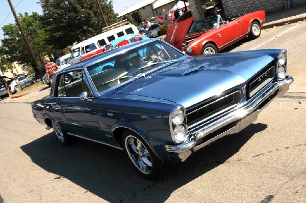 Austin Cars and Coffee Car Show - 09/04/11 - photo by jeff barringer