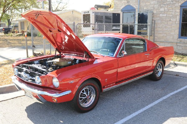 Leander Cars and Coffee Car Show, Leander Texas - 11/28/10 - photo by Jeff