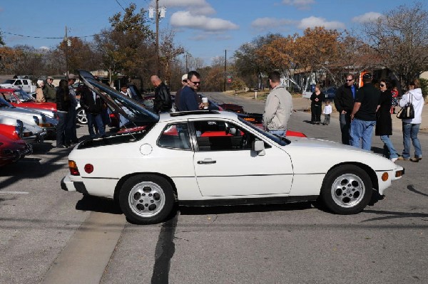 Leander Cars and Coffee Car Show, Leander Texas - 11/28/10 - photo by Jeff