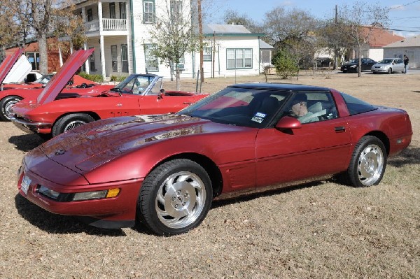 Leander Cars and Coffee Car Show, Leander Texas - 11/28/10 - photo by Jeff