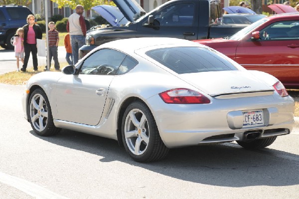 Leander Cars and Coffee Car Show, Leander Texas - 11/28/10 - photo by Jeff