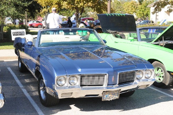 Leander Cars and Coffee Car Show, Leander Texas - 10/31/10 - photo by Jeff